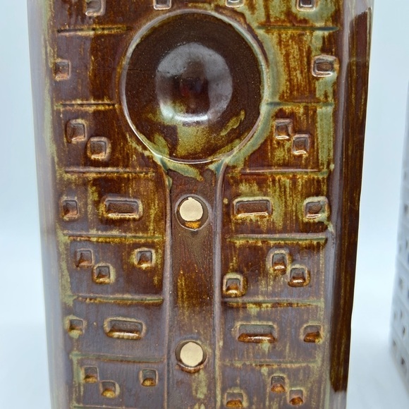 PIER 1 SET OF TWO BROWN GLAZED STONEWARE CANISTERS - Picture 11 of 14